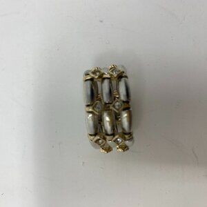 NEW king square stretch 3 strand light silver grey ring